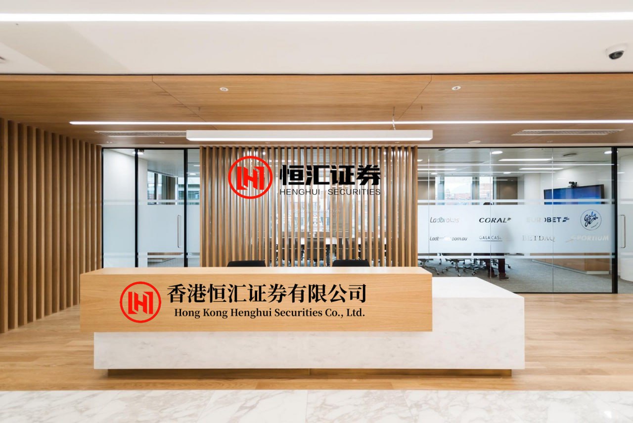 牛来了 上海水果摊老板免费送杨梅，一上午送出5000斤！“烂在树上很可惜，都有检测证书的”